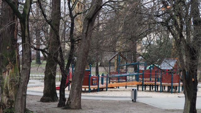 Der Rothermundpark mit Spielplatz, ...